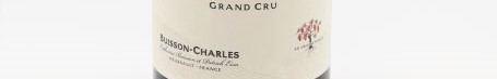 La photo montre une bouteille de vin du domaine Buisson Charles en Bourgogne
